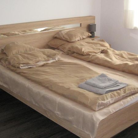 Hz Apartman Miskolc Apartment Екстериор снимка